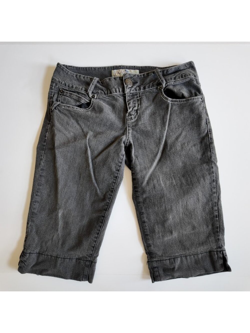 y2k capris charcoal black studded JOLT size 9 vintage 2000s